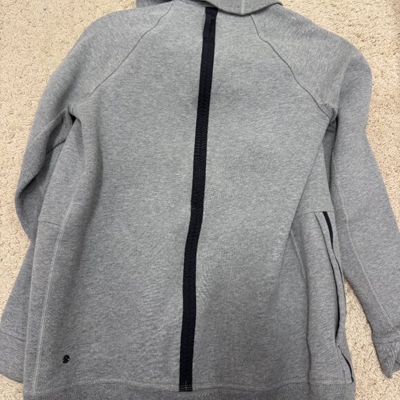 Lululemon 3/4 Length Heavyweight Sweathshirt / Wrap - Picture 3 of 4